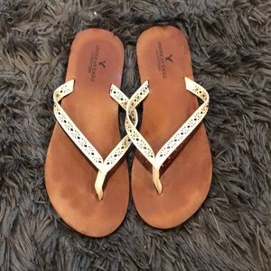 American Eagle Outfitters size 9 flip flops